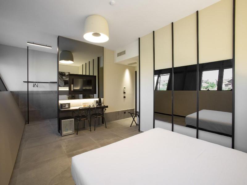 Cubik Inn image