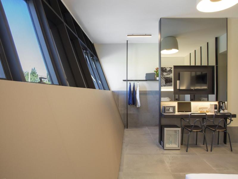 Cubik Inn image