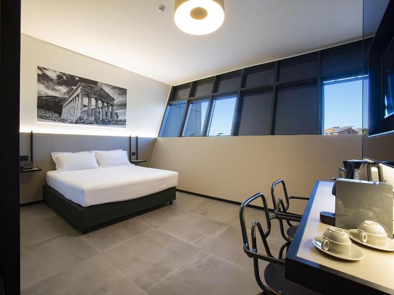 Cubik Inn image