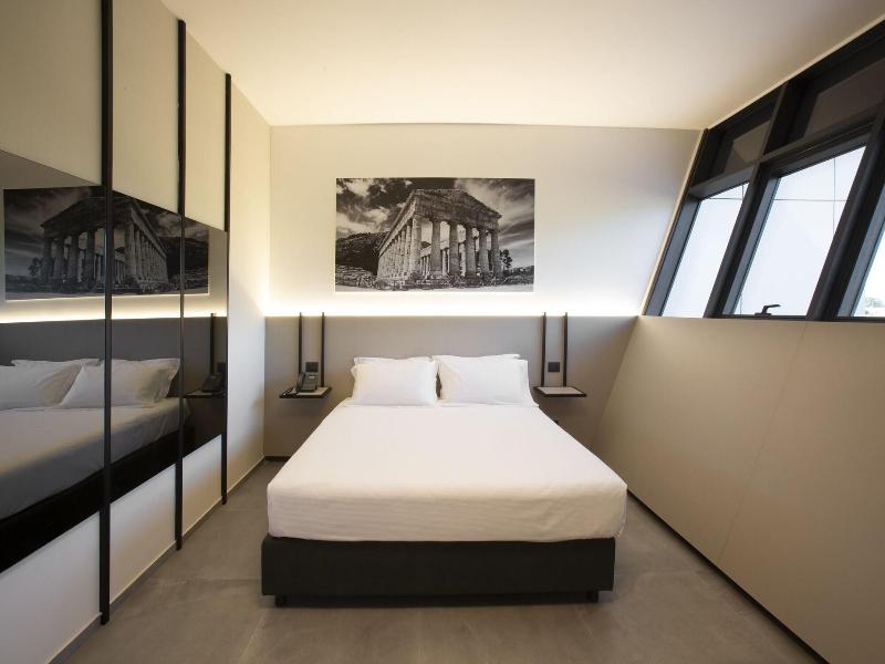 Cubik Inn image