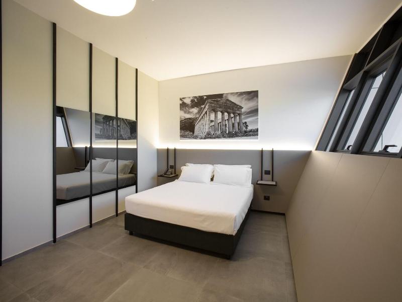 Cubik Inn image