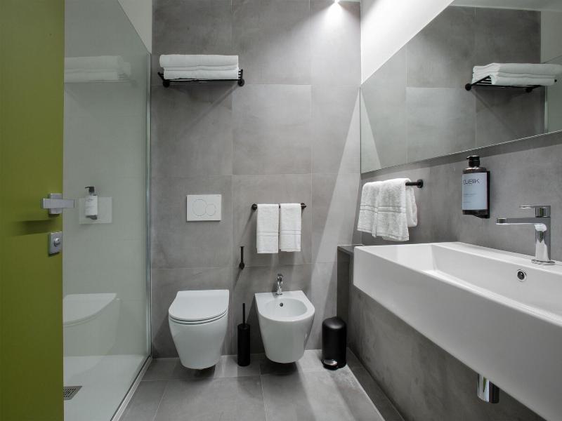 Cubik Inn image