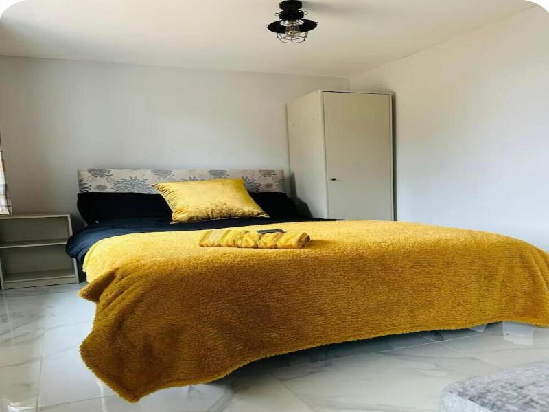 Private Room In Little Bridgeford image