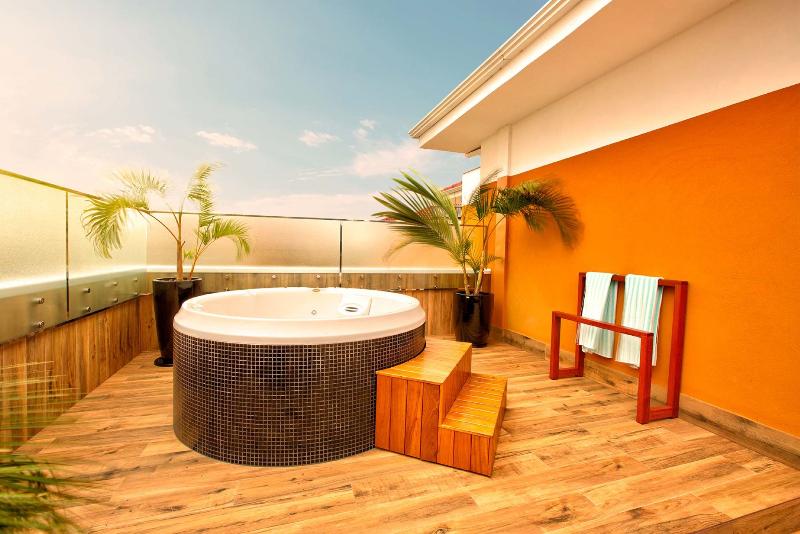 Blue Tree Daj Resort & Marina image