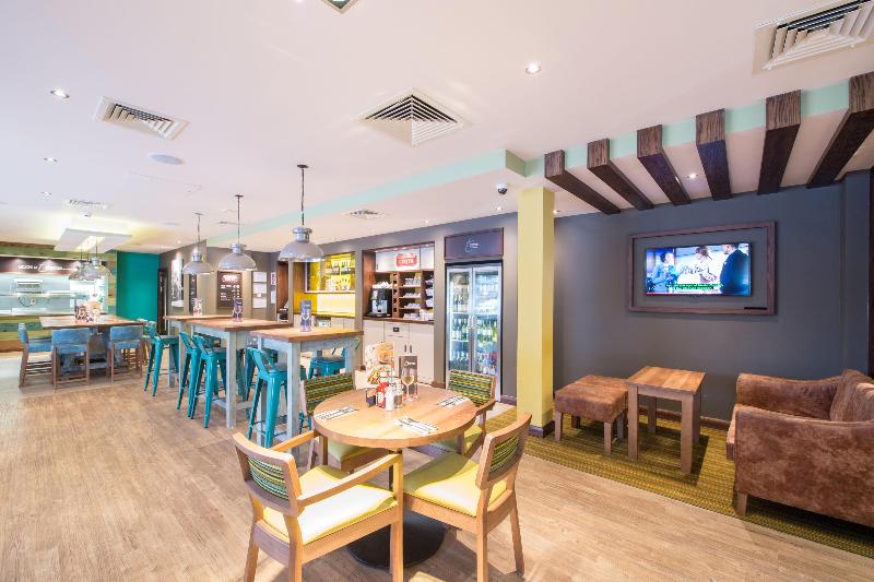 Premier Inn Hitchin Town Centre image