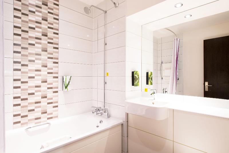 Premier Inn Hitchin Town Centre image