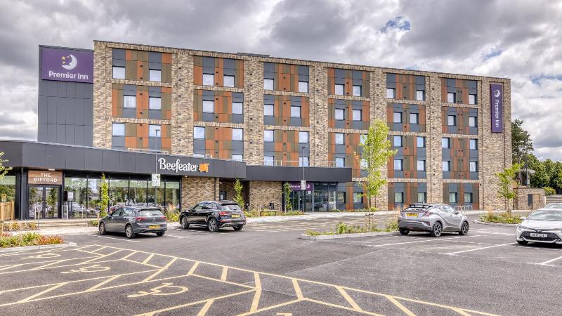 Premier Inn Bristol Parkway - M32