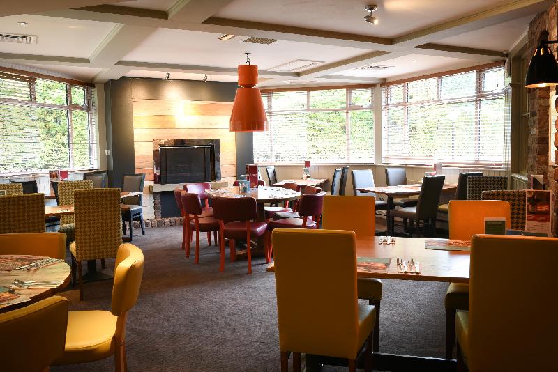 Premier Inn Macclesfield North image