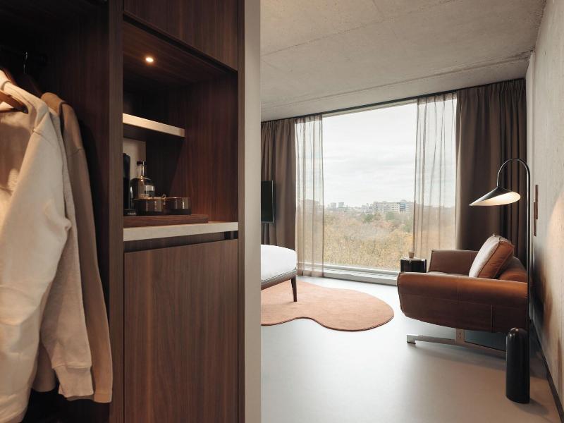 Hotel V Oosterpark image
