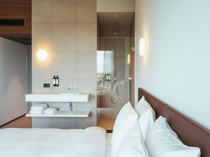 Hotel V Oosterpark image