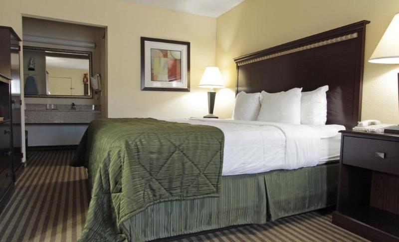 Clarion Inn AND Suites Spartanburg 