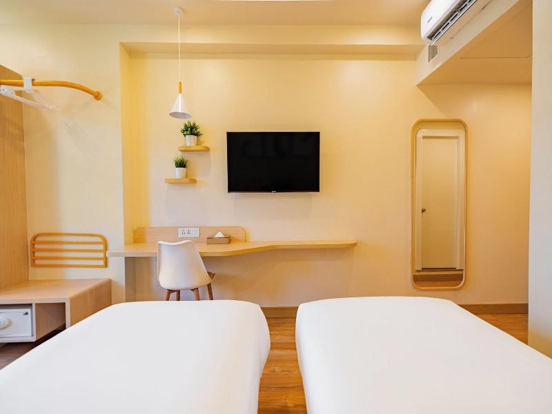 Bloom Hotel - Richmond Road image