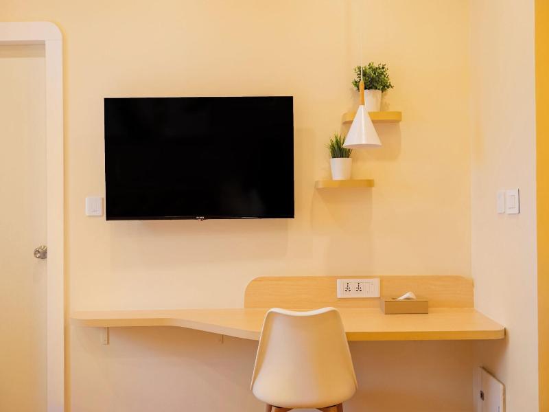 Bloom Hotel - Richmond Road image