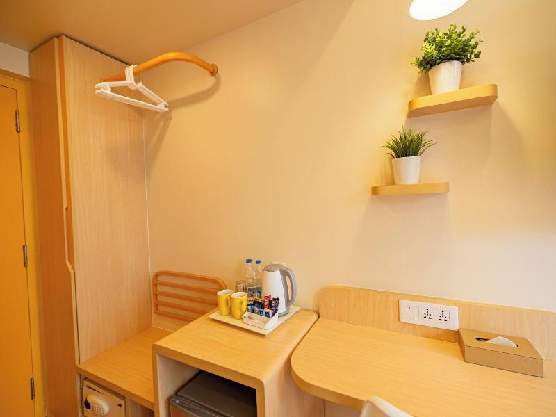 Bloom Hotel - Richmond Road image