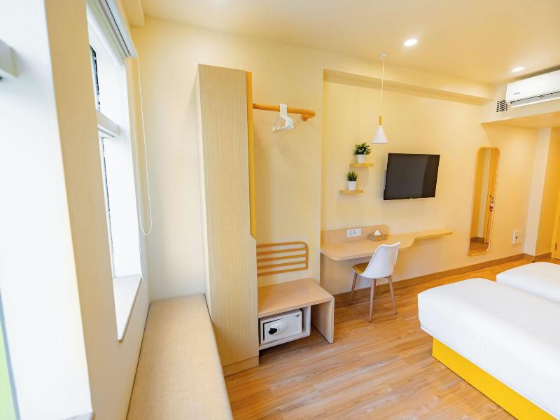 Bloom Hotel - Richmond Road image