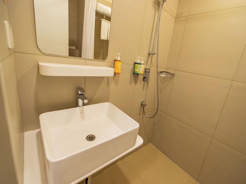 Bloom Hotel - Richmond Road image