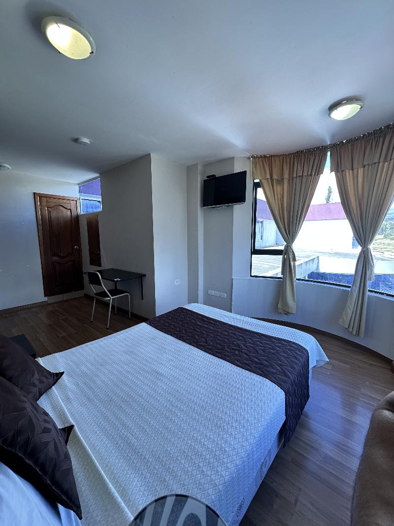 Hotel Versailles image