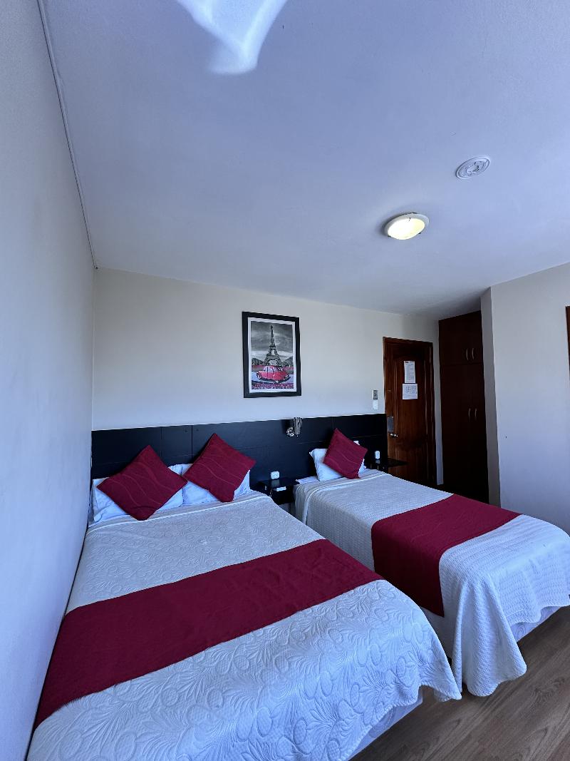 Hotel Versailles image