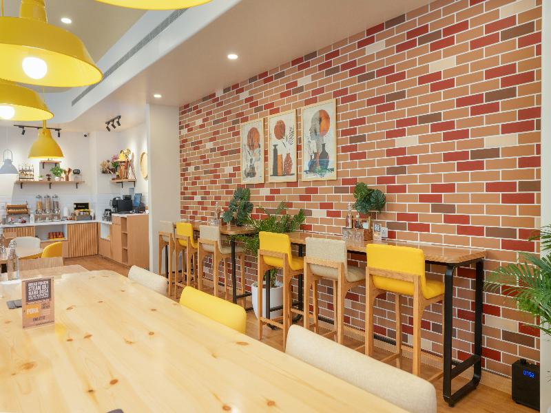Bloom Hotel - Dlf Cyber City