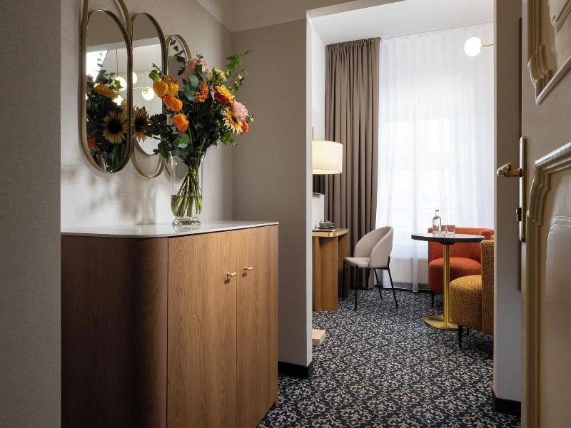 Palladian Hotel image