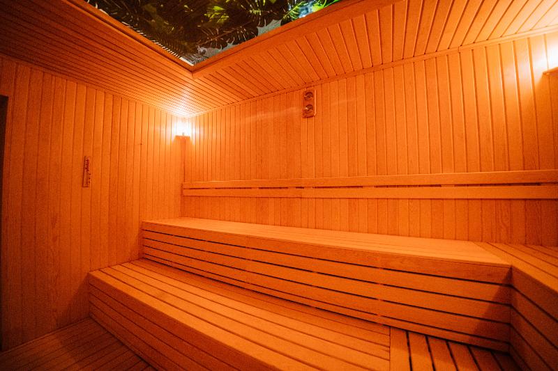 Theremotehotel image