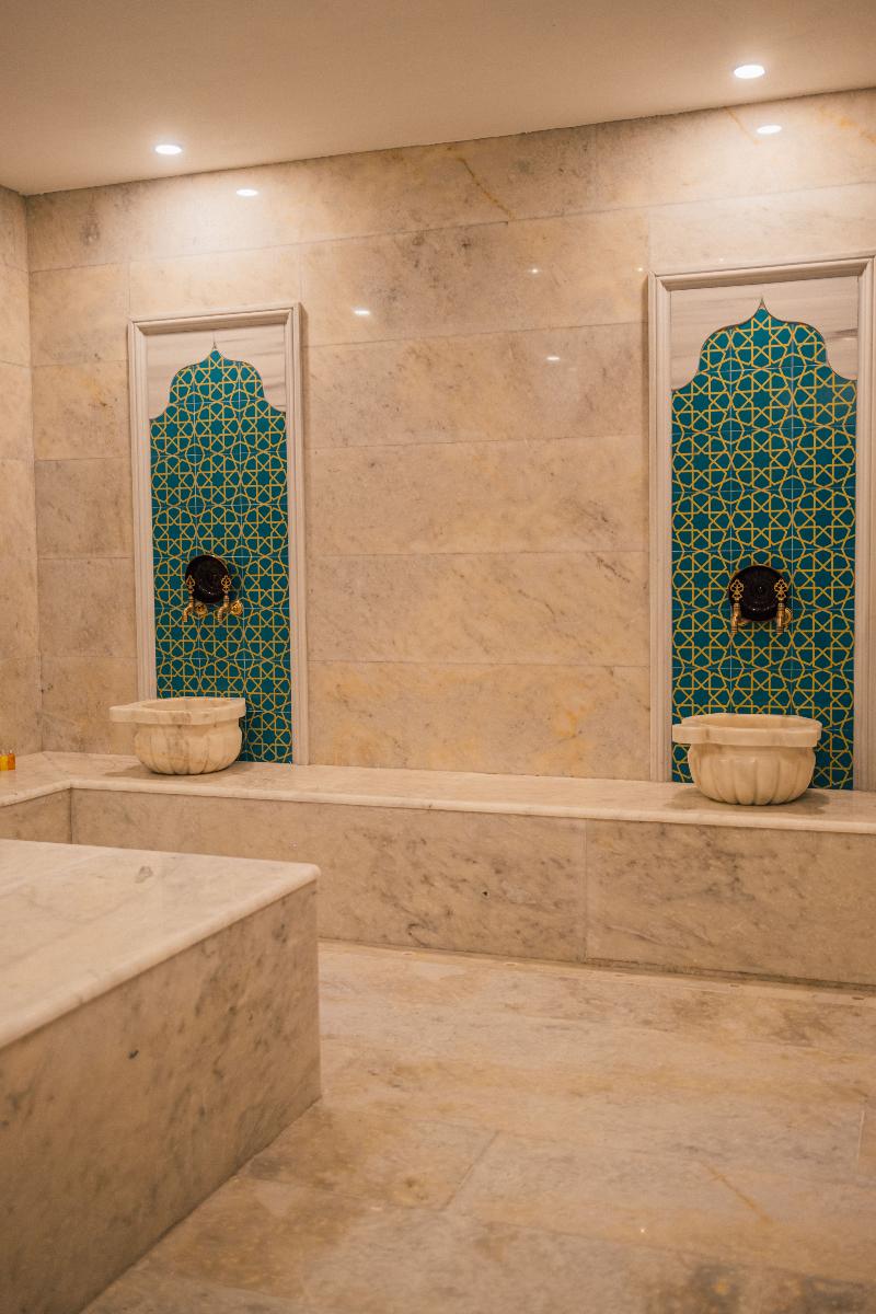 Theremotehotel image