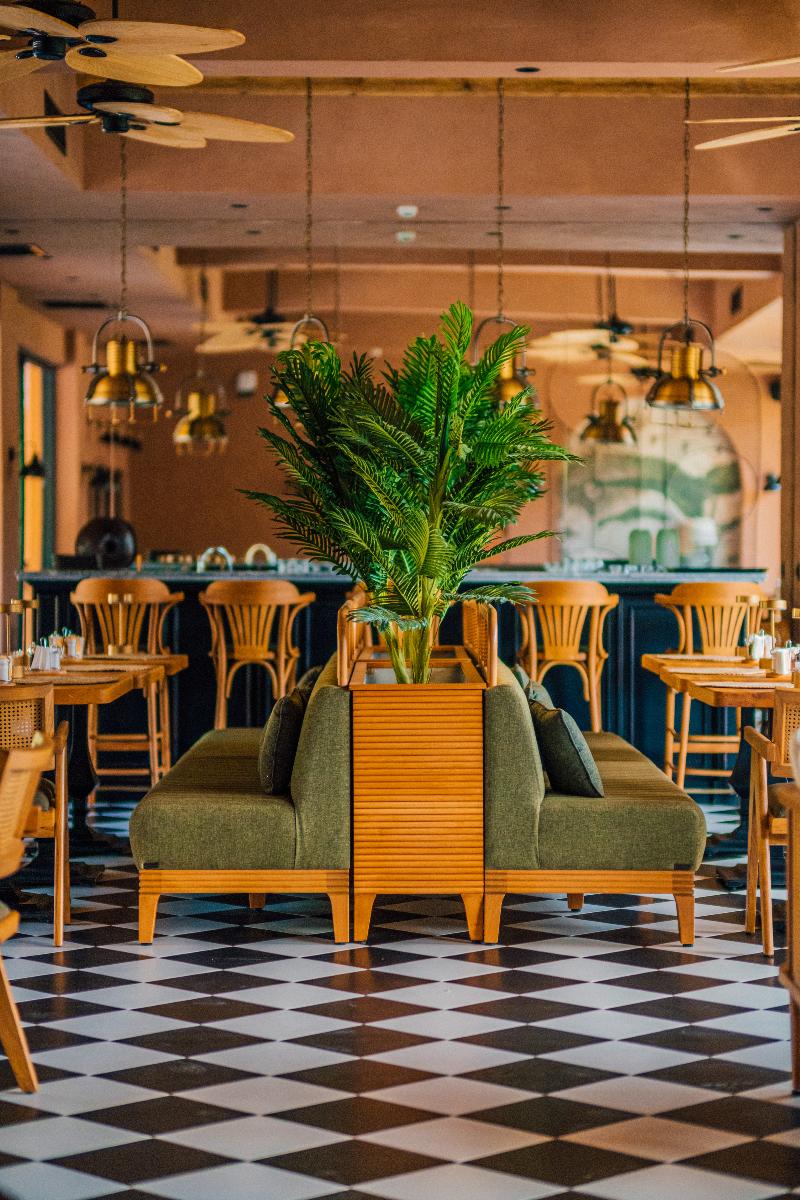 Theremotehotel image
