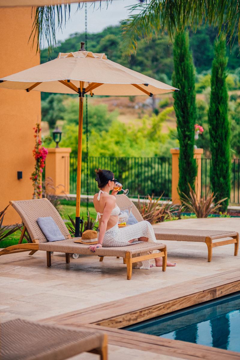 Theremotehotel image
