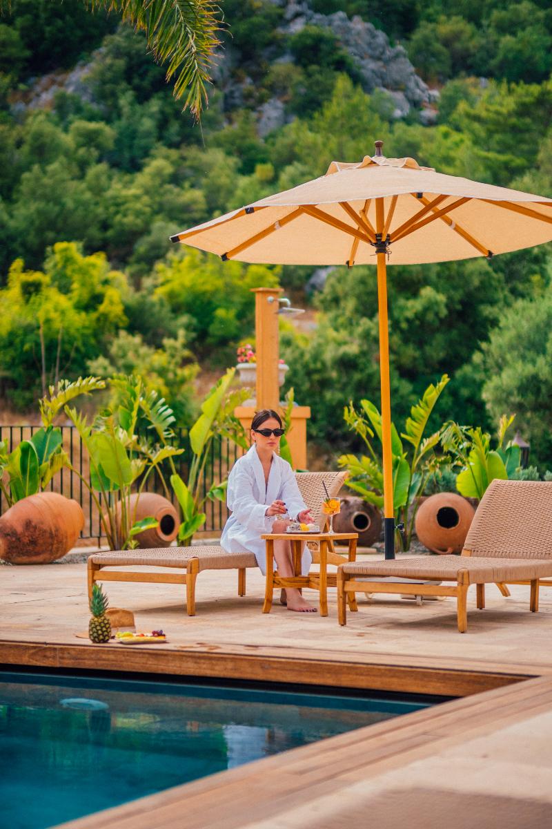 Theremotehotel image