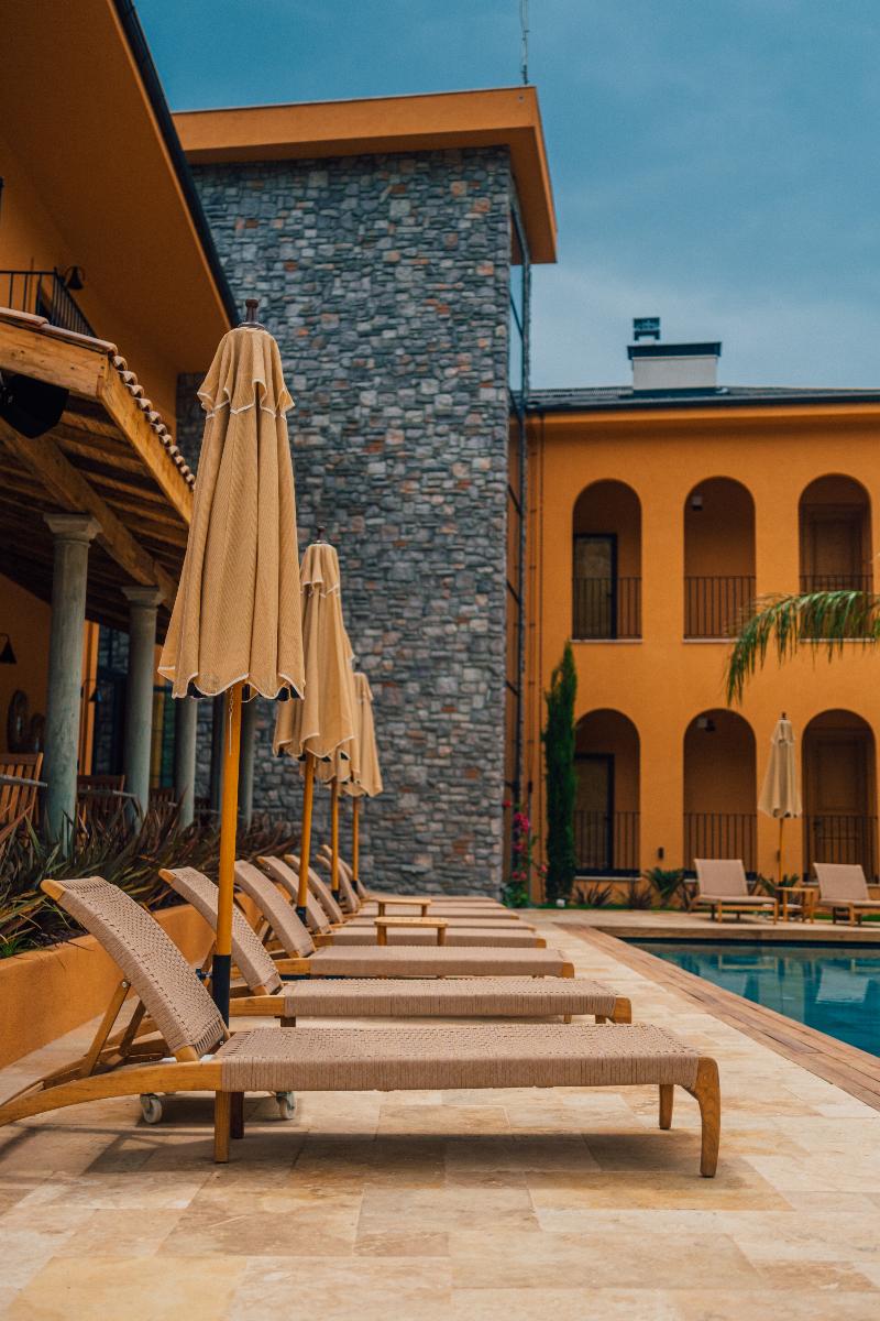 Theremotehotel image