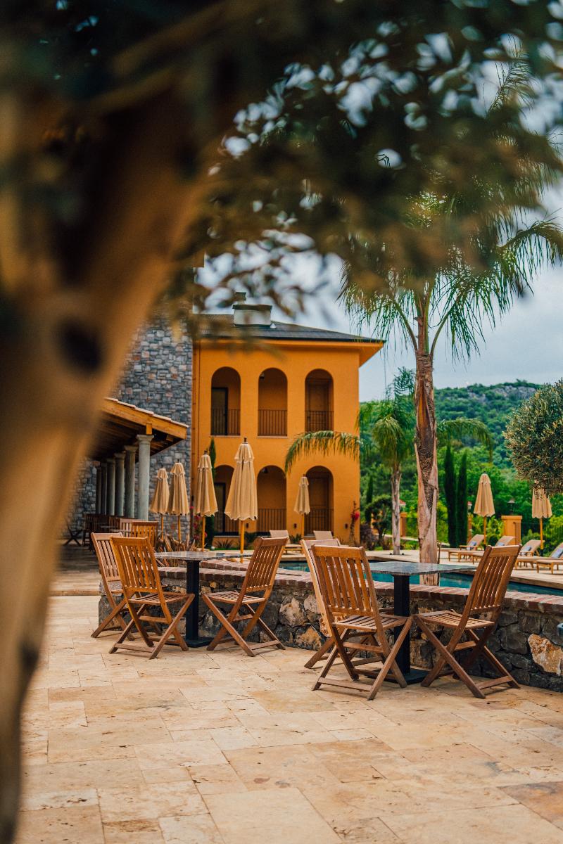 Theremotehotel image