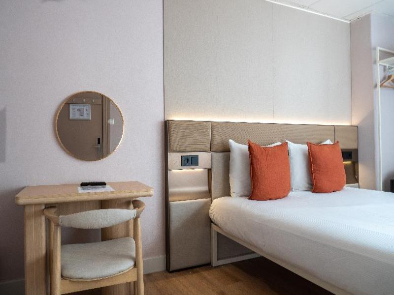 Cs Hotel Amsterdam — general view
