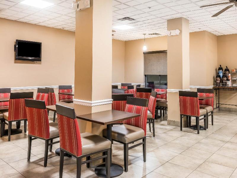Comfort Suites Savannah North image