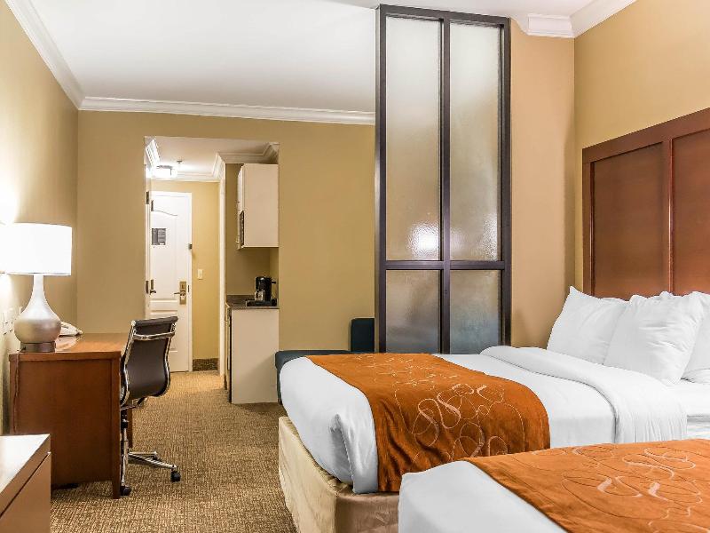 Comfort Suites Savannah North image
