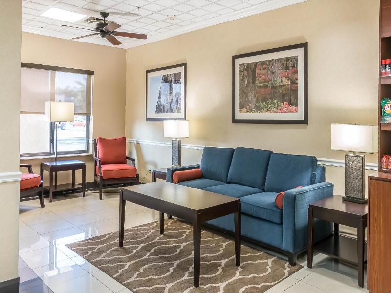 Comfort Suites Savannah North image