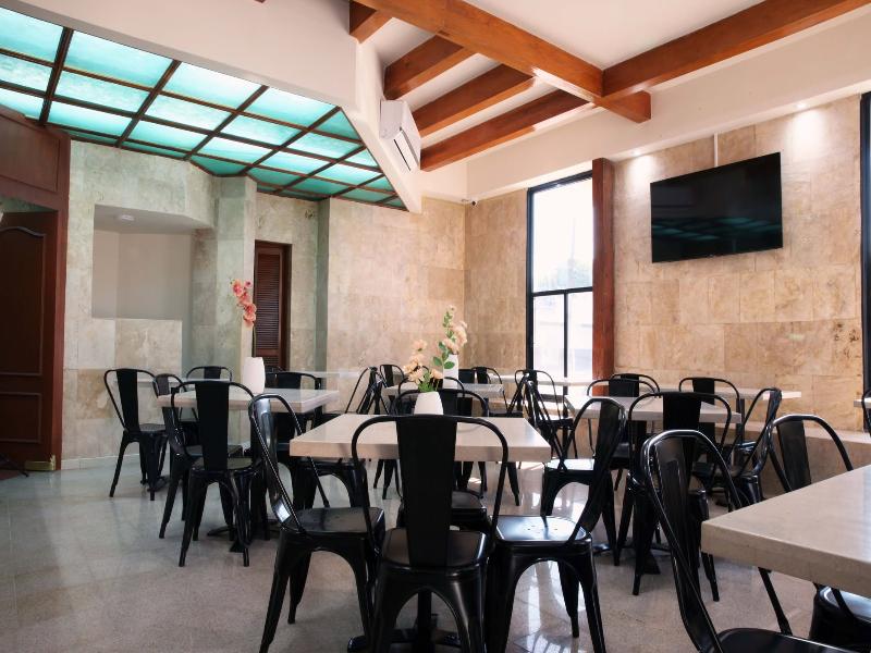 Hotel Grand Lion image
