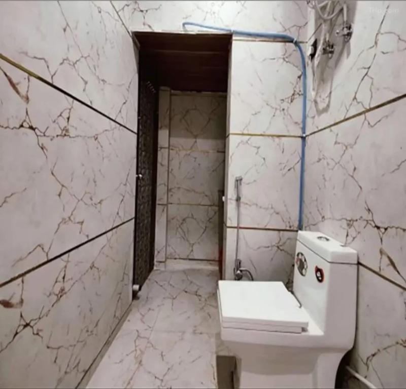 Hotel Royal Vrindavan image 1