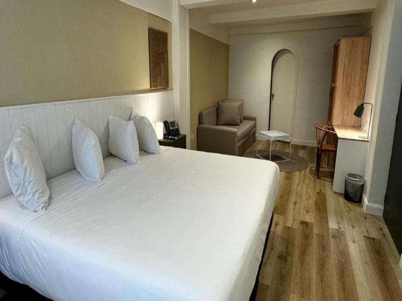 Gardí Hotel & Suites image