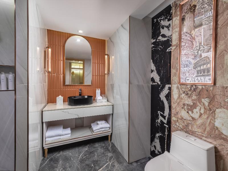 Pipa Bangkok Sukhumvit 11 by Kingston Hotels image