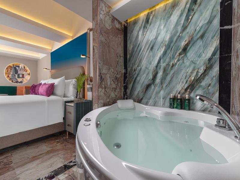 Pipa Bangkok Sukhumvit 11 by Kingston Hotels image