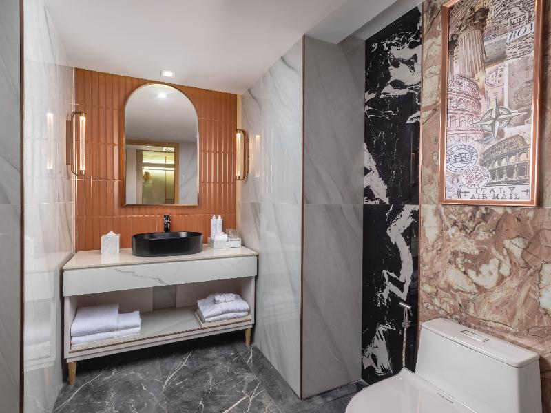 Pipa Bangkok Sukhumvit 11 by Kingston Hotels image