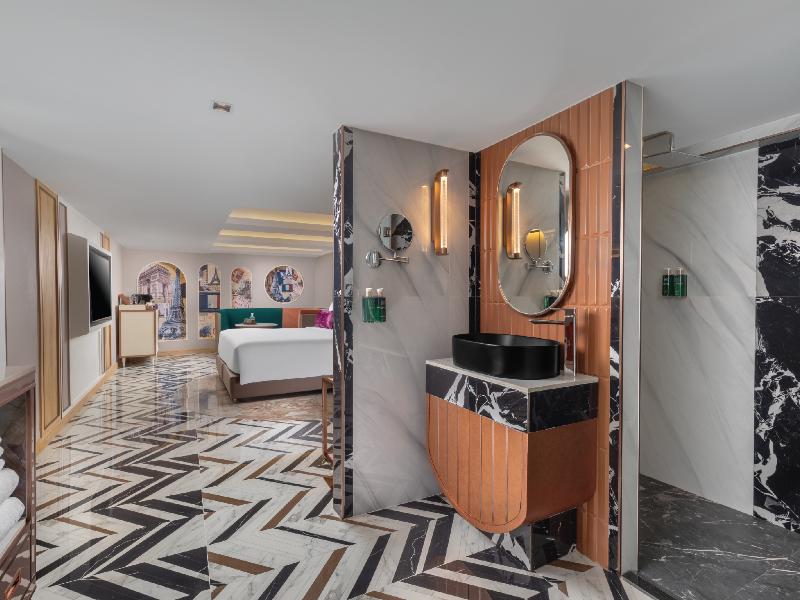 Pipa Bangkok Sukhumvit 11 by Kingston Hotels image