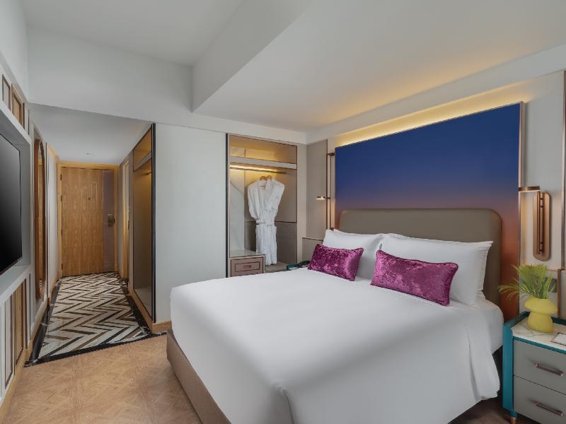 Pipa Bangkok Sukhumvit 11 by Kingston Hotels image