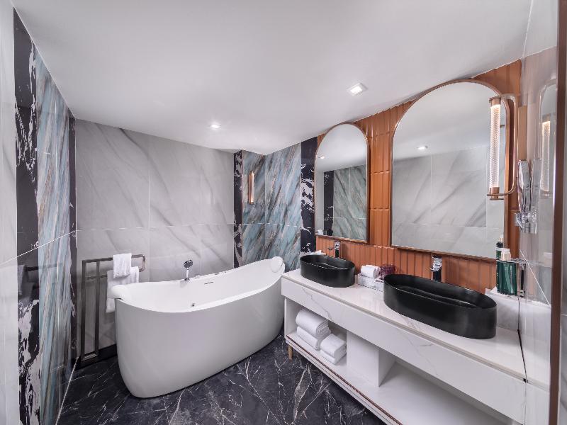 Pipa Bangkok Sukhumvit 11 by Kingston Hotels image