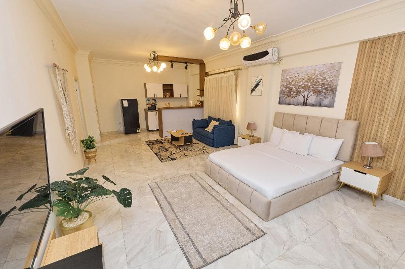 Settle Inn South 90 Apartments - Image 2