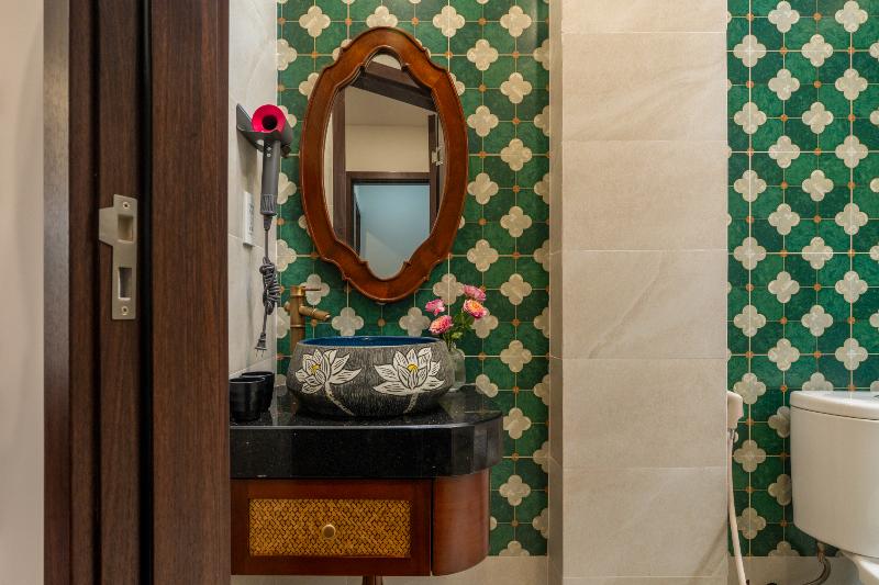 Evelyn Indochine Chic In Central Hanoi image