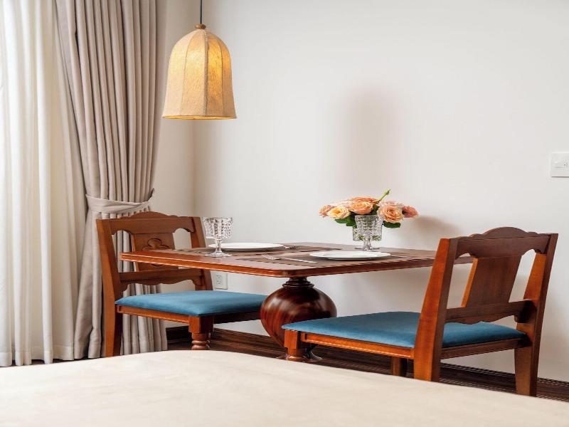 Evelyn Indochine Chic In Central Hanoi image