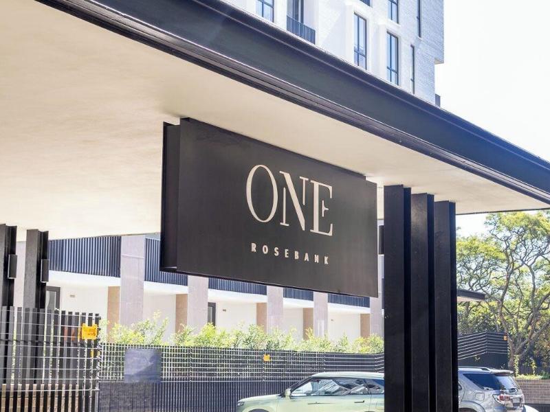 One Rosebank Executive Apartment Hotel image