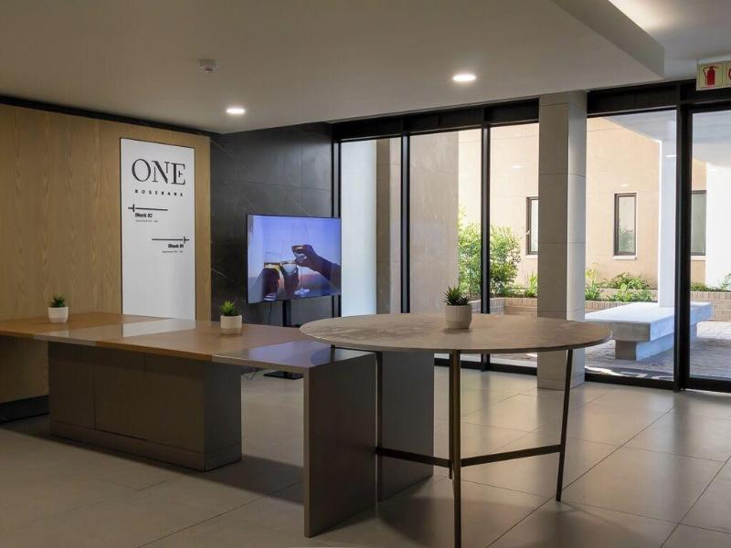 One Rosebank Executive Apartment Hotel image