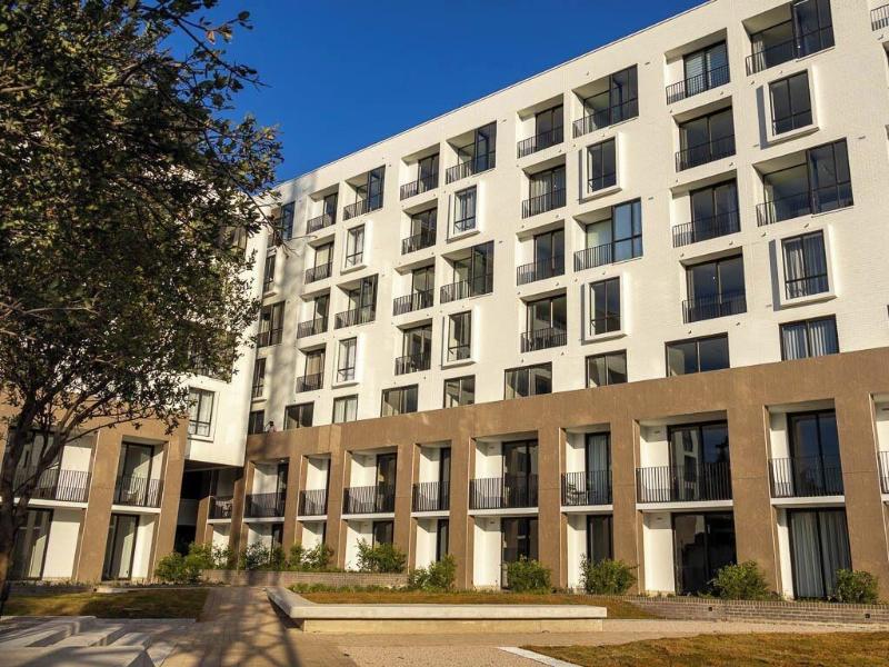 One Rosebank Executive Apartment Hotel image